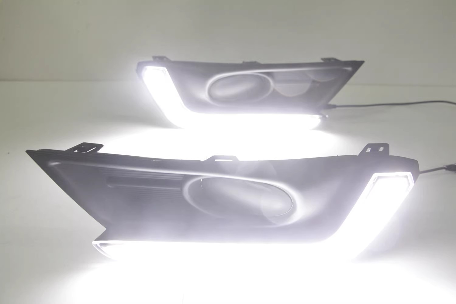 Round hole style-White