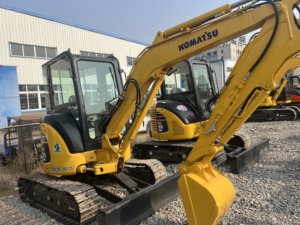 รถขุดขนาดเล็ก Komatsu PC350 3.5 ตัน มือสอง สภาพ 90% คุ้มค่า ราคาดี พร้อมเกียร์และปั๊ม - Product Image 3