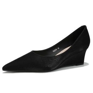 Chaussures compensées 5222D noires à bout pointu en similicuir, confortables à enfiler, toutes saisons, pour femmes - Product Image 5