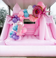 Château gonflable blanc pour l'intérieur et l'extérieur avec double toboggan et piscine à balles