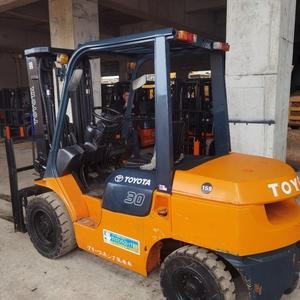TOYOTA 30 Kullanılmış Forklift Mini İyi Durumda Küçük TOYOTA30 Yeni İkinci El Toyota Forklift - Product Image 4