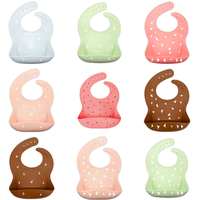 Bavoir en Silicone pour bébé, facile à nettoyer, réglable, personnalisé, doux, imperméable, vente en gros, alimentation sans Bpa