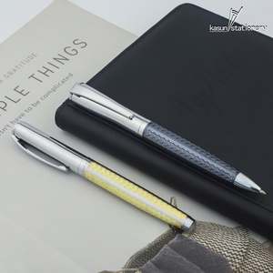 Nuevo Bolígrafo de Lujo de Alta Gama en Oro, con Logotipo Personalizado Grabado, Elegante y Personalizado, Bolígrafo de Torsión Pesada para Firmas - Product Image 3