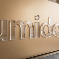 Enseigne lumineuse LED en acier inoxydable personnalisée pour devanture de magasin, logo de marque, décoration murale, boîte à lumière 3D avec lettres