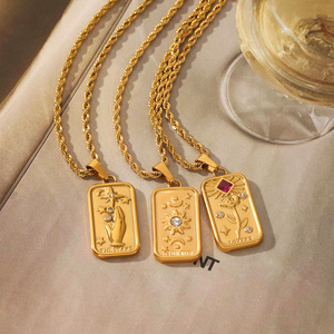 Damen Edelstahl <span class=keywords><strong>Tarot</strong></span>-Halskette 3D Geprägte Diamant Geometrische Anhänger Vergoldete Blumen-Sonnengöttin Halskette - Product Image 2