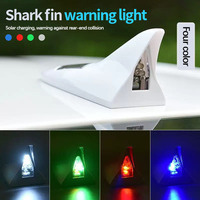 Antenne de voiture LED étanche en forme d'aileron de requin clignotante, 8 LED, décoration de toit avec recharge solaire