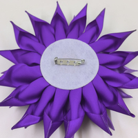 Bros Bunga Besar 7*7 Inci Warna Biru Dongker Emas dengan Kelopak Bertabur Batu Rhinestone untuk Pesta Pernikahan Pertunangan Unisex Bros Bahu untuk Persatuan Mahasiswa