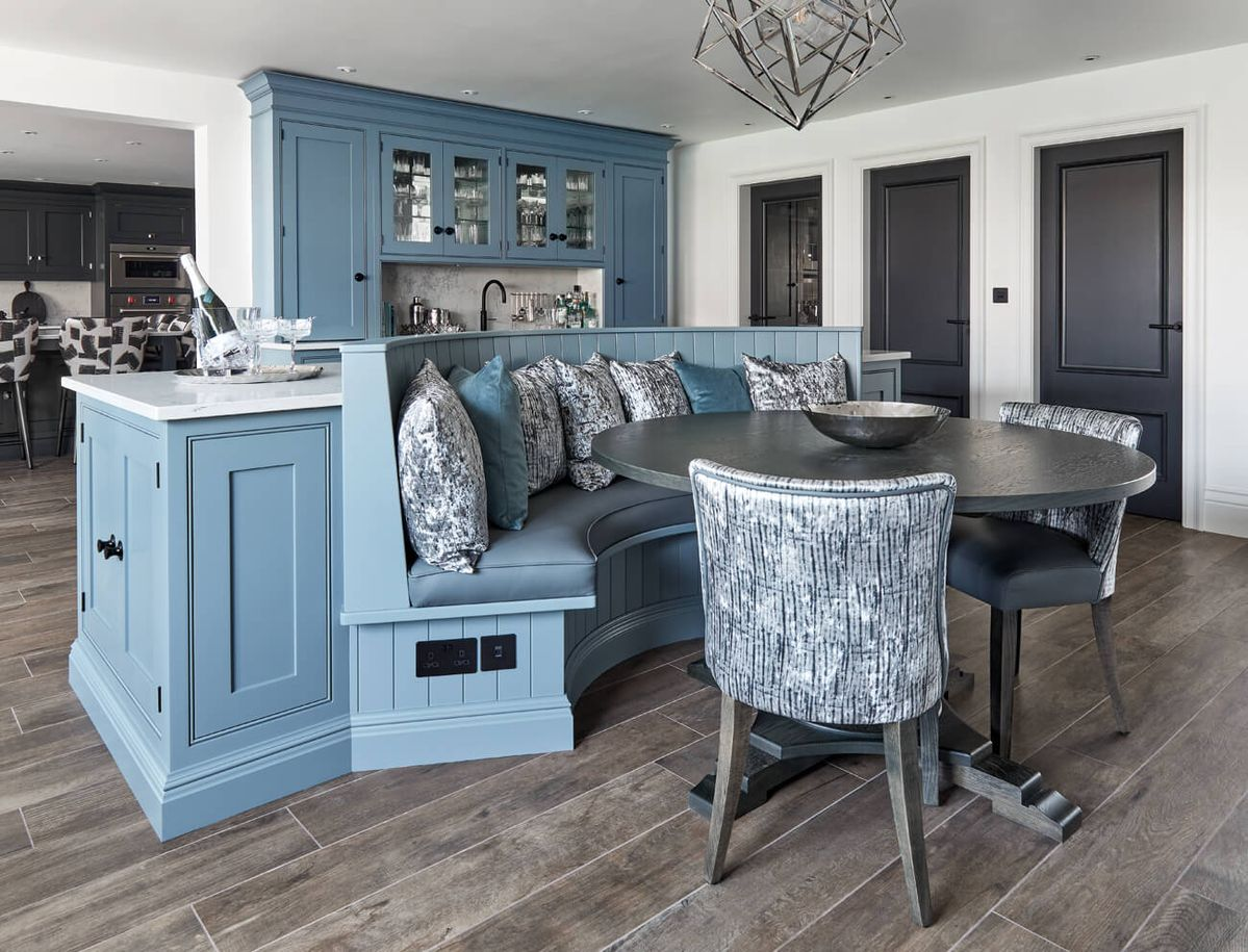 Colors and Designs are available,please send inquiry.