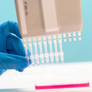 Bande de 8 tubes PCR de 0,1 ml et 0,2 ml pour usage en laboratoire - Product Image 1