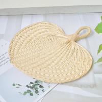 Éventail manuel en bambou tissé à la main, éventail en paille d'été, éventail en feuilles de palmier tissé en rotin pour cadeau de mariage