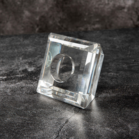 Support à bougie minimaliste en cristal taillé brillant, à profil bas, à facettes cristallines, pour une ambiance spa relaxante