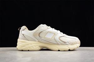 Chaussures de sport décontractées identiques pour hommes et femmes de haute qualité - style classique, respirantes et antidérapantes - Product Image 2