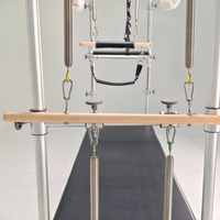 Table de Pilates Trapeze (Cadillac) de qualité supérieure, structure en bois d'érable avec trapèze en alliage d'aluminium, structure classique, table de trapèze complète