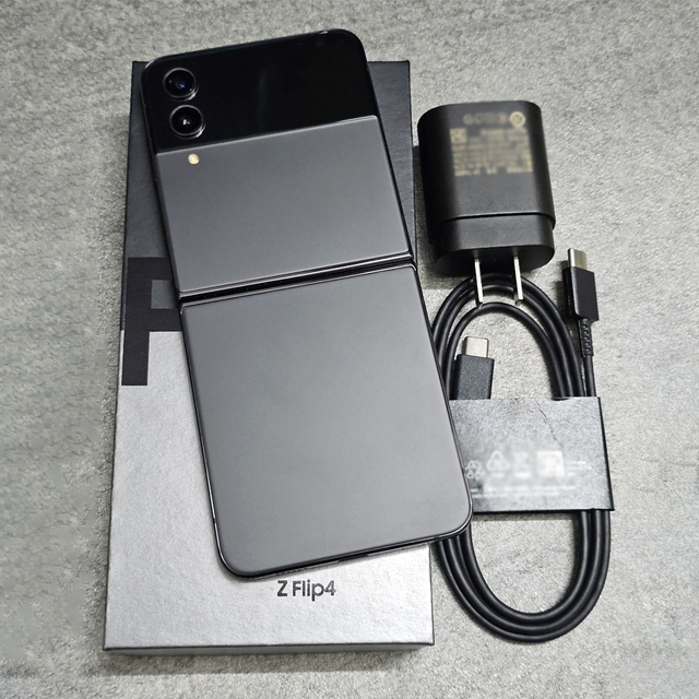 Wholesale  Original Second Hand Cellphone for Am Sung Z Flip4-F721B/DS Unlocked Smartphone 256GB 6.7-inch 2sim  Mobile Phone