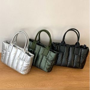 Nouveau Sac à Main Bandoulière de Qualité Supérieure pour Femme, Sacs Fourre-Tout en Nylon Matelassé pour Fournisseurs - Product Image 1