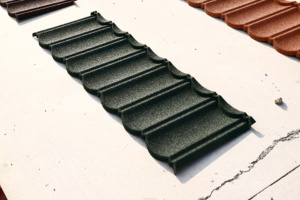 50 năm bảo hành ánh sáng-trọng lượng nhôm tấm lợp sóng Kim Loại mái ngói trong màu đen kẽm đá tráng mái Bảng điều chỉnh - Product Image 4