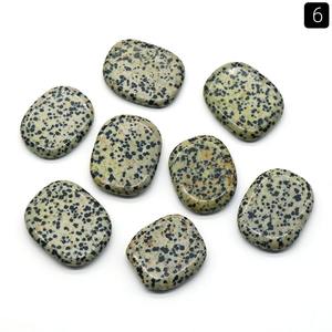 Pietra irregolare naturale lucidata piatte preoccupazioni <span class=keywords><strong>pietre</strong></span> Pocket di palma cristallo curativo per incisione meditazione riequilibrio - Product Image 5