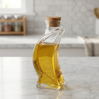 Bouteille en verre décorative en forme de croissant de lune avec bouchon en liège, récipient en verre polyvalent pour huiles essentielles, épices et ornement de table