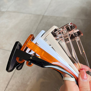 Gafas de sol de moda para mujer, montura cuadrada, lentes de PC, 100% protección UV, montura blanca para protección solar, viajes, conducción, moda - Product Image 4