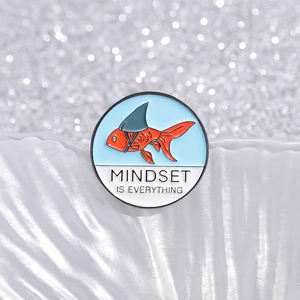 Sming Pins Goldfish Shark Esmalte Pins Custom MINDSET IS <span class=keywords><strong>TODO</strong></span> Broches Insignias de solapa Animal Joyería Regalo para niños Amigos - Product Image 1