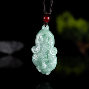 Pendentif en jadéite naturelle du Myanmar, forme de laitue, vert clair, style chinois, unisexe, avec certificat d'évaluation HJ57 - Product Image 1