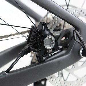 Bicicleta de Carretera de Fibra de Carbono TWITTER R10 de 24 Velocidades con Frenos de Disco Hidráulicos y Horquilla de Pedal Ordinaria, Bicicleta de Carreras Aerodinámica de 24 Marchas - Product Image 5
