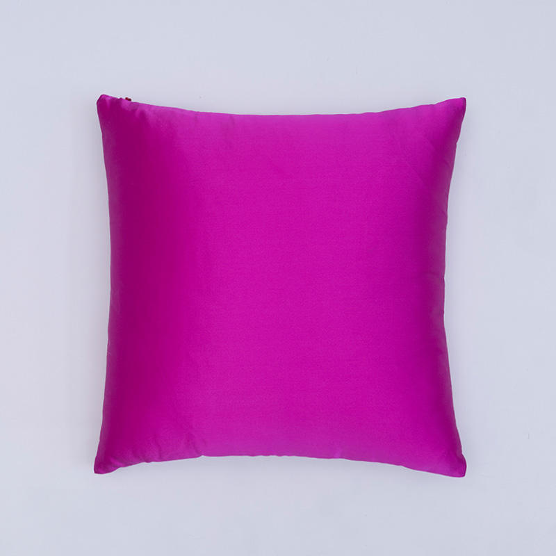 หมอนรองหลังผ้าไหมสีม่วงกุหลาบ 19 มม.