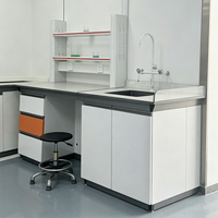 Meuble de laboratoire : Table d'appoint non entièrement fermée pour plateforme expérimentale avec compartiments ouverts et rangement à portes partielles