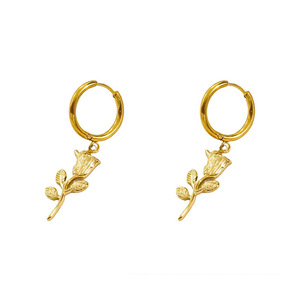 Elegante y Moderno Juego de Collar y Aretes con Colgante de Rosa en Acero Inoxidable Chapado en Oro PVD de 18K para Mujer |   Impermeable, Hipoalergénico, No se Desvanece - Product Image 6