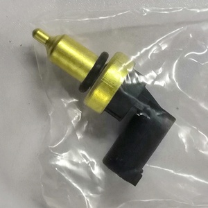 Système de refroidissement des pièces automobiles Capteur de température du liquide de refroidissement du moteur de la voiture A0009056102 pour <span class=keywords><strong>Mercedes</strong></span> <span class=keywords><strong>Benz</strong></span> C-CLASS E-CLASS R-CLASS S-CLASS - Product Image 3