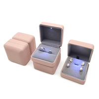 Coffret à bijoux en cuir de luxe personnalisé emballage de mariage laqué bijoux avec pendentif bague avec boîte à lumière LED