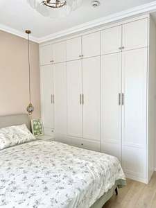 Grande armoire de chambre à coucher en bois massif moderne fabriquée en Chine - Product Image 6