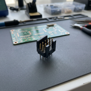 Nuevo en Stock: Conector Samtec FTS-105-01-L-DV-P-TR, Cabezal de Conexión de 10 Posiciones, 2 Filas, Paso de 0.05 Pulgadas, SMT, Chapado en Oro - Product Image 4