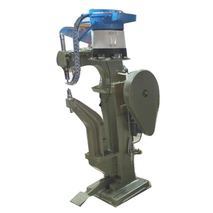 Hiệu quả và đ<span class=keywords><strong>a</strong></span> chức năng t-nut bốn-claw tự động thức ăn Nut riveting máy - Product Image 2