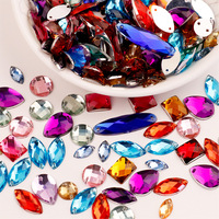 Strass en acrylique à coudre, motifs variés et colorés, à dos plat, double trou, pour accessoires vestimentaires DIY et robes, vente en gros