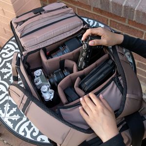 Sac à dos professionnel pour appareil photo 15L, design à enroulement, avec compartiment pour ordinateur portable, accès latéral pour les photographes et les voyageurs - Product Image 6
