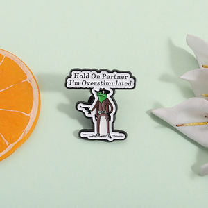 牛仔青蛙珐琅别针搞笑左轮手枪动物胸针徽章饰品礼品背包衣服朋友批发 - Product Image 2