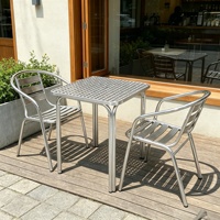 Meubles commerciaux durables, table pliante en aluminium d'extérieur et chaise à café 2 places, design empilable écologique pour restaurant