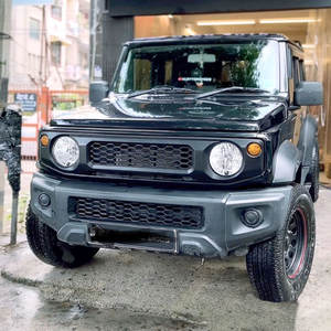 Grille de pare-chocs avant en plastique ABS noir mat pour Suzuki Jimny, compatible avec les SUV 19-25 - Product Image 1