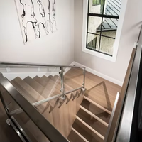 VIKO 2025 Minimalismo interior moderno con plataforma grande y escalera mono recta