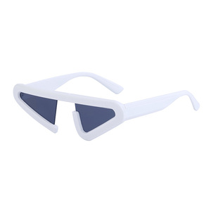 Lunettes de soleil triangulaires sur mesure UV400 unisexe, légères, avec verres en PC, style Instagram, pour sorties, fêtes et spectacles sur scène - Product Image 1