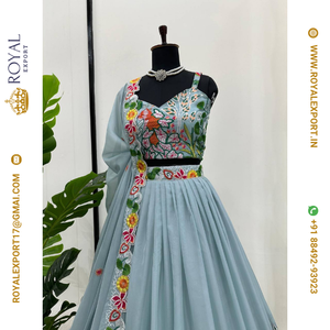 Nouvelle collection de lehenga choli en tissu organza tabby pour les fêtes, avec broderie au fil - Product Image 3