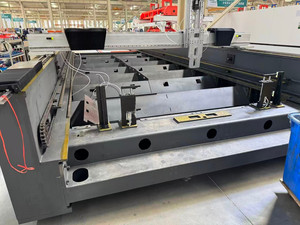 Plataforma de Fabricación Dirigida con Riel Terrestre para Máquina de Corte de Chapa Metálica con Láser de Fibra - Product Image 3
