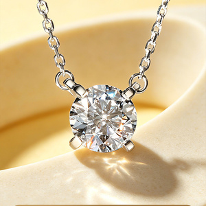 Classico Pendente <span class=keywords><strong>Solitario</strong></span> a 4 Griffe con <span class=keywords><strong>Diamante</strong></span> Coltivato in Laboratorio Taglio Brillante <span class=keywords><strong>1</strong></span> <span class=keywords><strong>Carato</strong></span> in Oro 14K e Platino PT950 Certificato IGI, Regalo di Nozze - Product Image 1