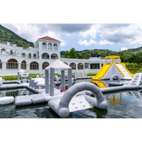 Parc aquatique gonflable flottant en PVC personnalisé, utilisation humide et sèche, thème plongée, aire de jeux commerciale