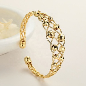 กำไลข้อมือผู้หญิงชุบทอง 18K จาก Bijouterie Joyeria Trendy ผลิตจากทองแดงผสม ดีไซน์เรียบง่าย ขายส่ง เครื่องประดับแฟชั่น กำไลชุบทอง - Product Image 5