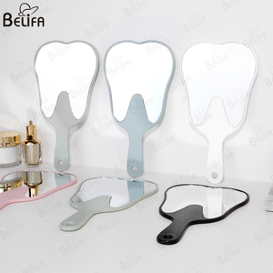 Nuovo Logo personalizzato Multi funzione a forma di dente cosmetico specchio portatile in plastica specchietti dentali con manico - Product Image 3