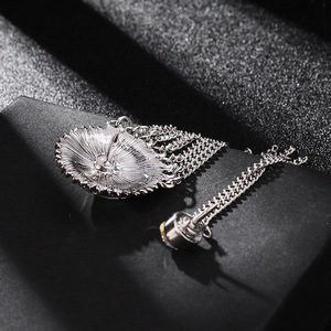 Neue Mode farbige Edelstein Fransen Pin Abzeichen Herren Anzug Brosche Luxus Blazer Kette Ornament Revers Brosche mit Quaste - Product Image 3