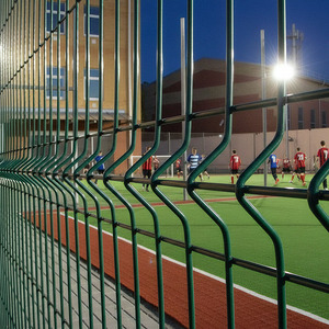 Pannello di recinzione in rete metallica rivestita in PVC verde, recinzione da giardino in acciaio zincato per <span class=keywords><strong>privacy</strong></span> e sicurezza - Product Image 2