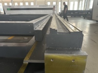 Machine de découpe laser à fibre CNC certifiée CE 3015 6020 avec table d'échange fermée, mise au point automatique et nettoyage de la buse